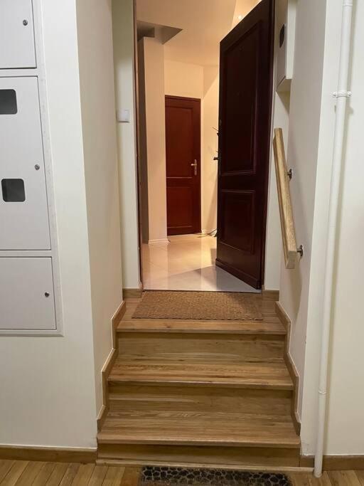 Elegant And Cozy In The Amazing Part Of Downtown Varsovia
