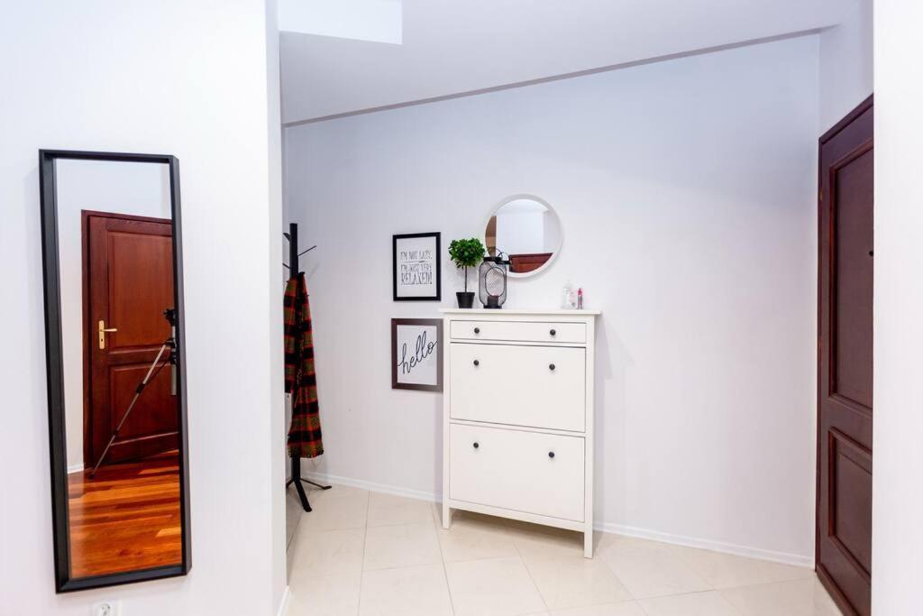 Elegant And Cozy In The Amazing Part Of Downtown Apartamento Varsovia