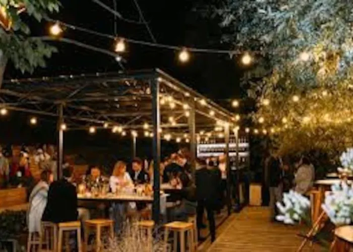 Elegant And Cozy In The Amazing Part Of Downtown